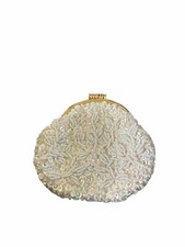 Vintage Ivory Colored Beads  Sequins Change Purse Kiss Lock Excellent Cond. D19