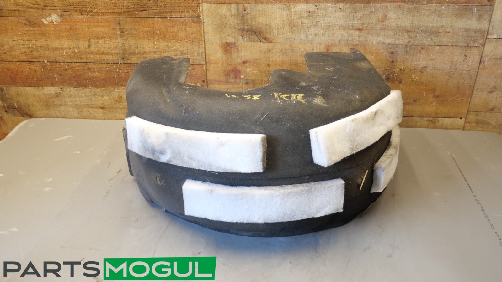 Maserati Quattroporte 2004-2012 REAR+RIGHT Fender liner