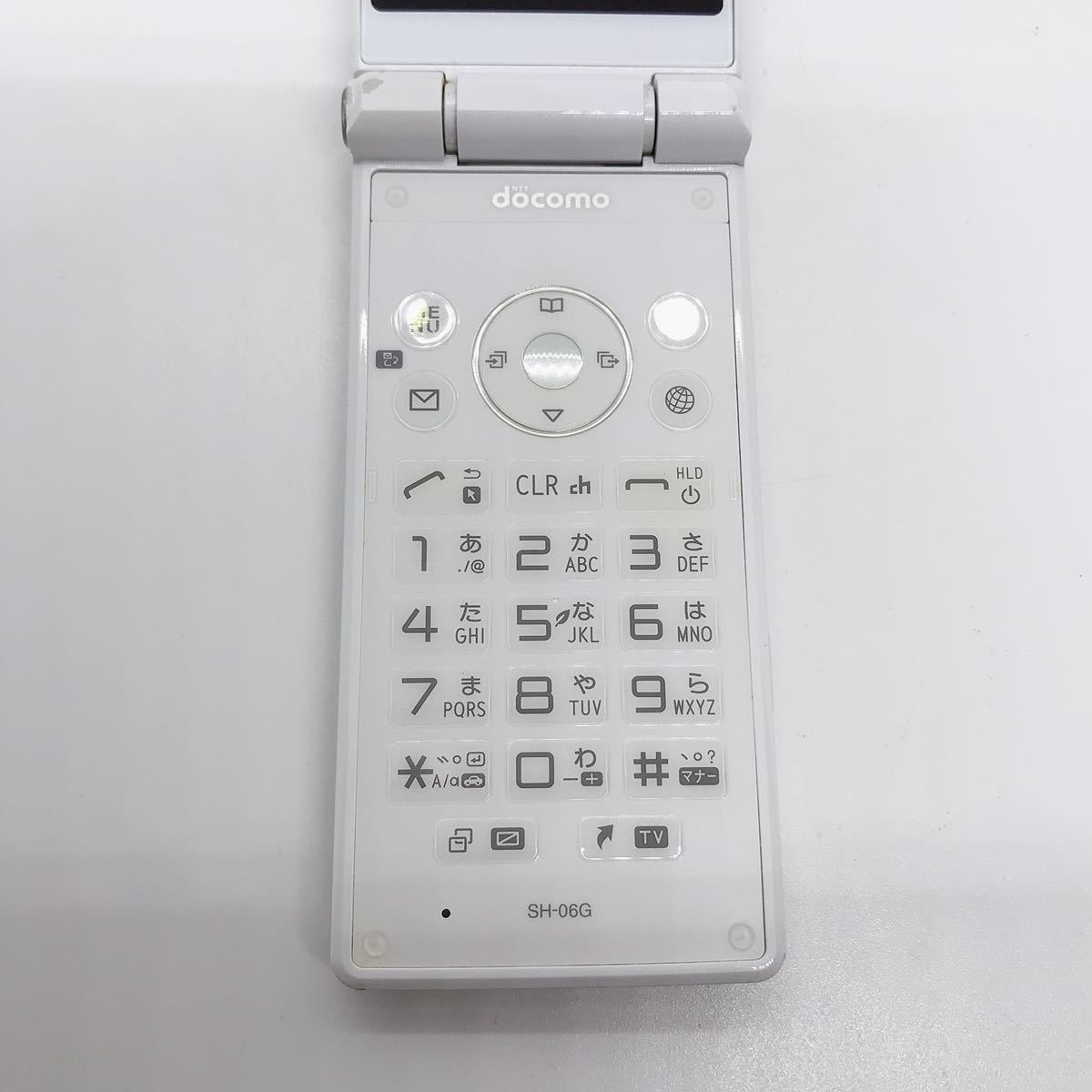 AQUOS SH-06G ホワイト 353352060661855.jpg