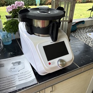 Monsieur Cuisine Connect SKMC 1200C3 Küchenmaschine mit Zubehör und Rezeptbuch