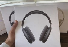 Apple AirPods Max Midnight USB-C Headband Ear-Cup Over the Ear Headphones