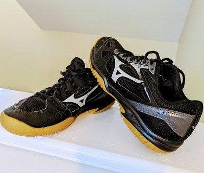 Women's Mizuno cyclone 2 speed valleyball sneakers size 8