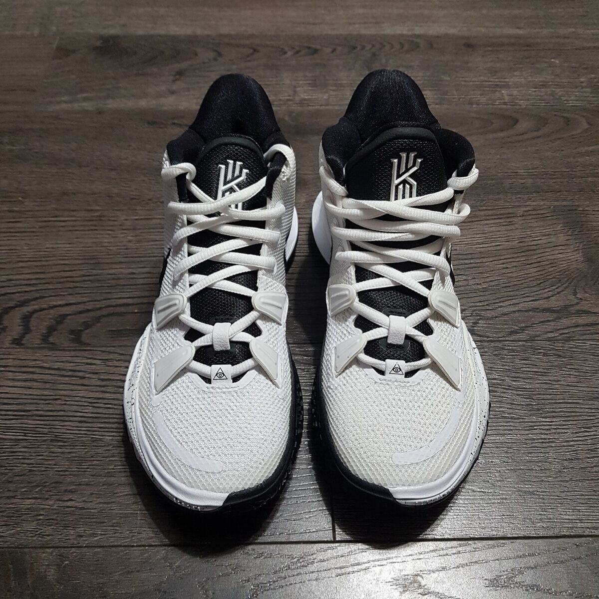 NIKE Kyrie 7 TB “White Black” Basketball Shoes Mens 4.5 NIKE Kyrie 7 TB “White Black” Basketball Shoes Mens 4.5