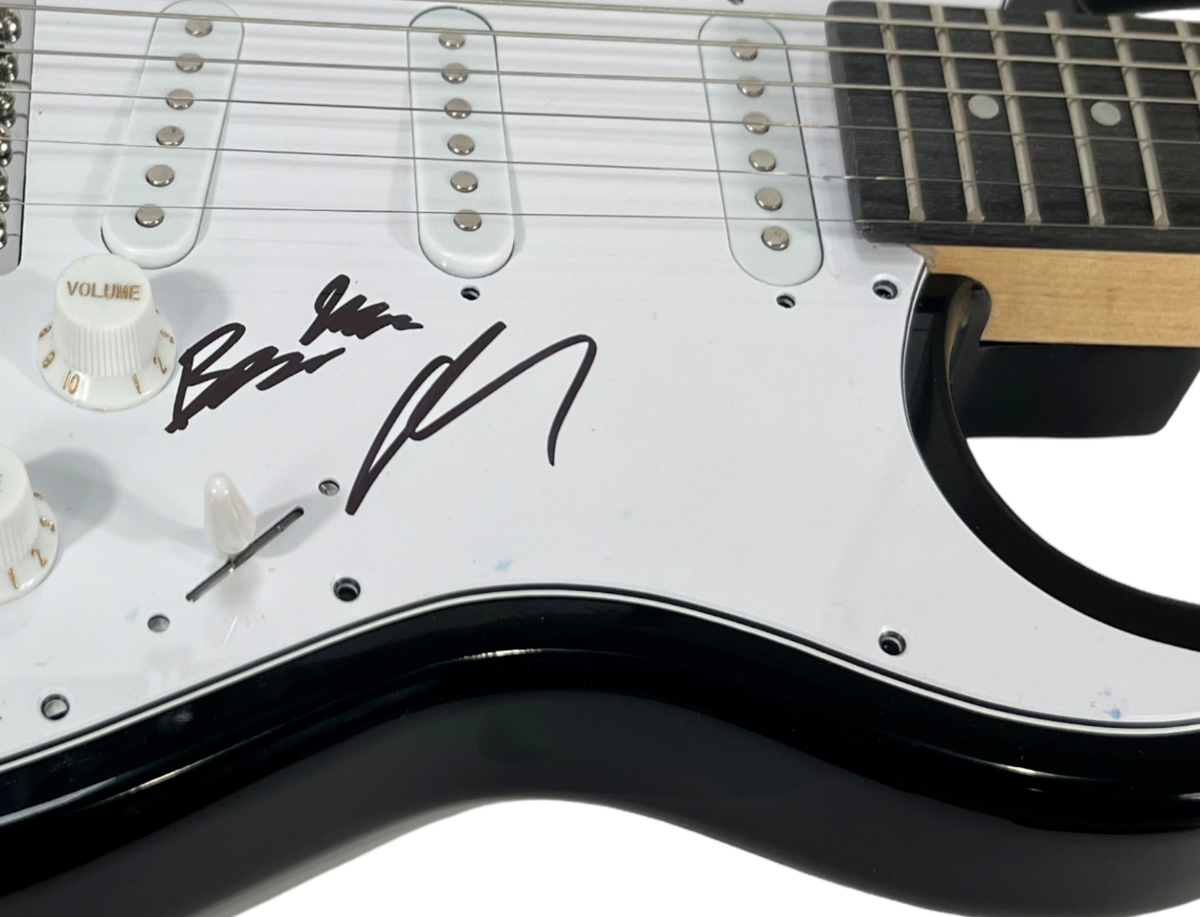 M. Shadows & Brooks Wackerman AVENGED SEVENFOLD Signed Electric