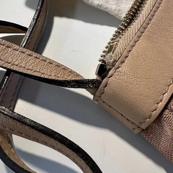 Gucci Authentic Interlocking Hearts Glitter Pink … - image 11