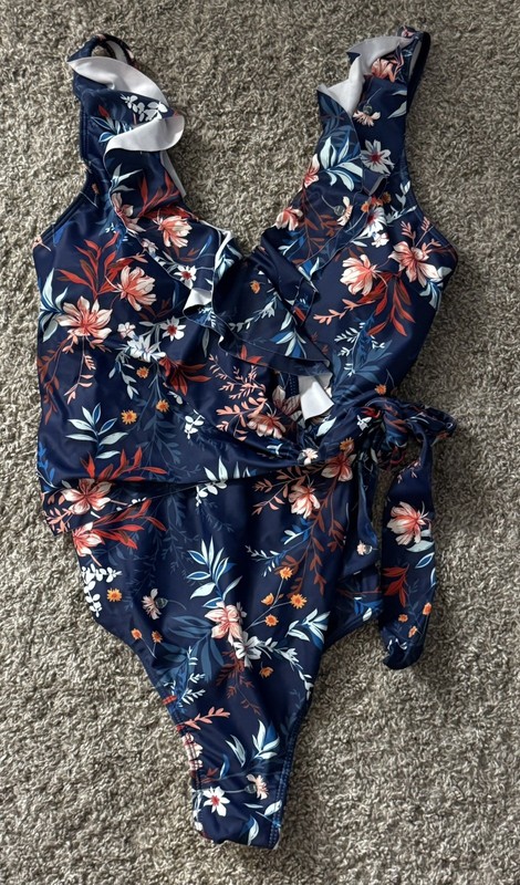 ✨Tempt Me Womens One Piece Ruffle Top Swimsuit Floral Print Halter Sz L NWT✨