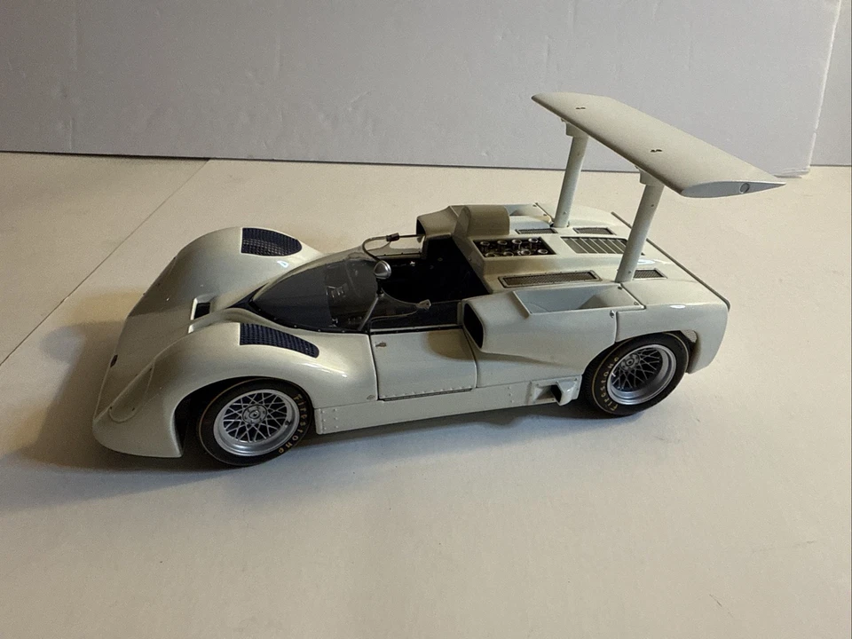 Exoto 1966 Racing Legends Chaparral 2E 1:18 Diecast Model Jim Hall No Number New - Image 3 of 4