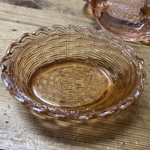 Vintage Large Peach Glass Chicken Hen on Nest - Picture 9 of 15