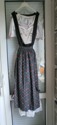 Dirndl Kleid Stockerpoint Gr. 42 Sehr Gut Wie Neu / Oktoberfest 2 Schürzen Top