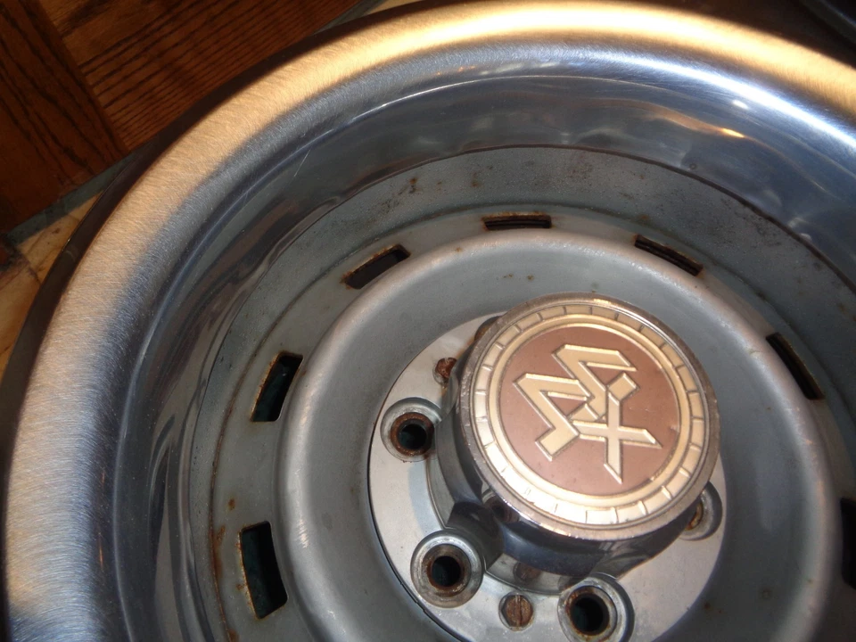 Camioneta pickup Chevy C10 1973-87 4x4, llantas de rally 15X8 6 orejetas 4X4 (juego de 4) GMC Foto 4 de 4