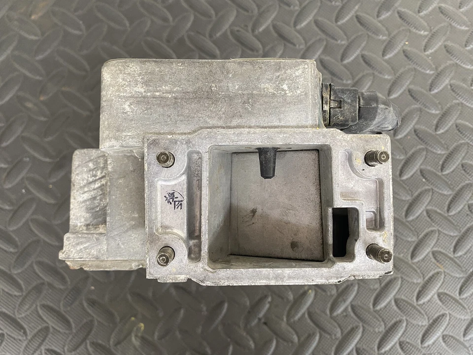 Medidor de flujo de aire AFM Mazda 323 Mercury Tracer Capri N/T 1986-1988 OEM | B63013210A Foto 3 de 3