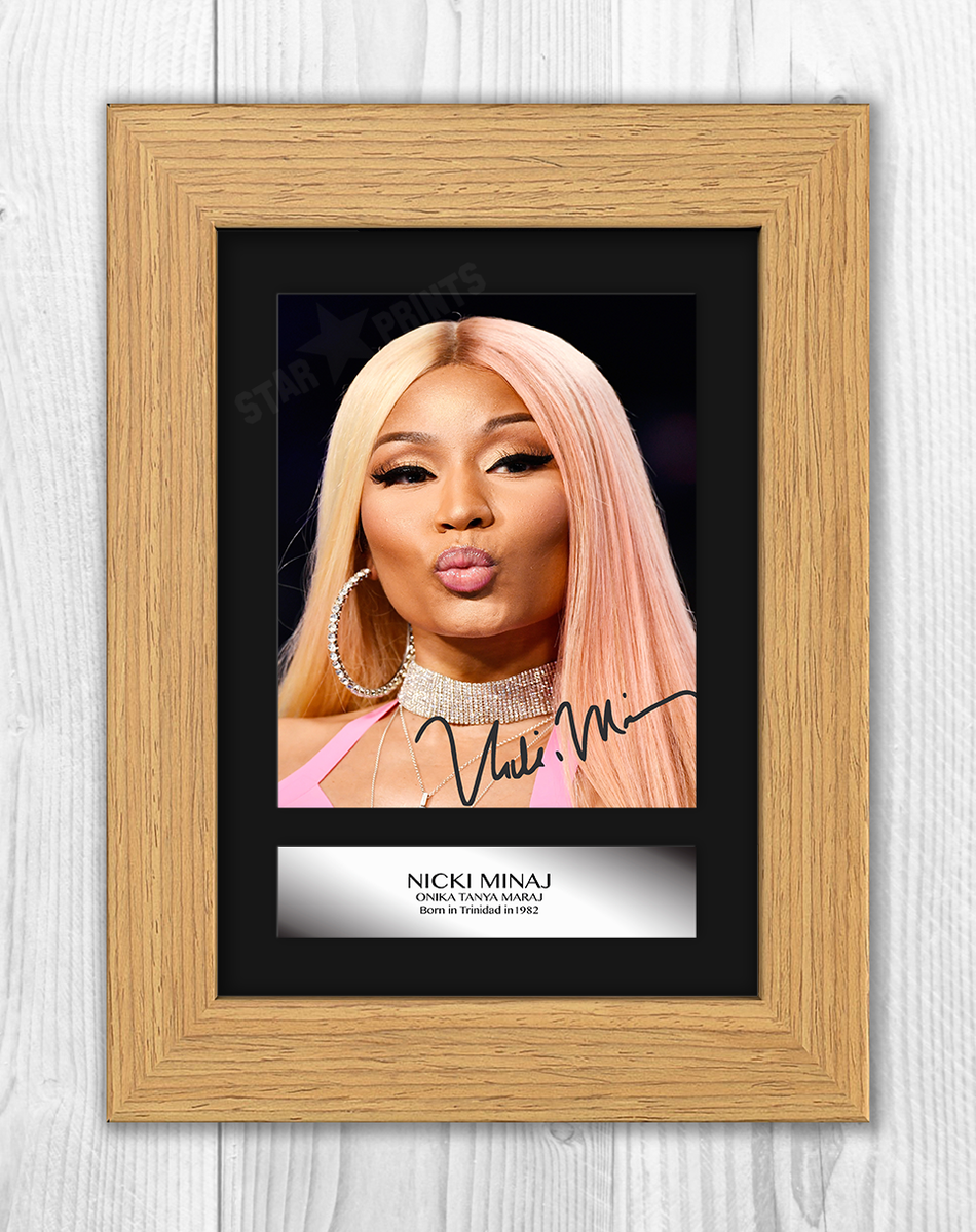 Nicki Minaj 直筆サイン入りアートカード s-l1200.png