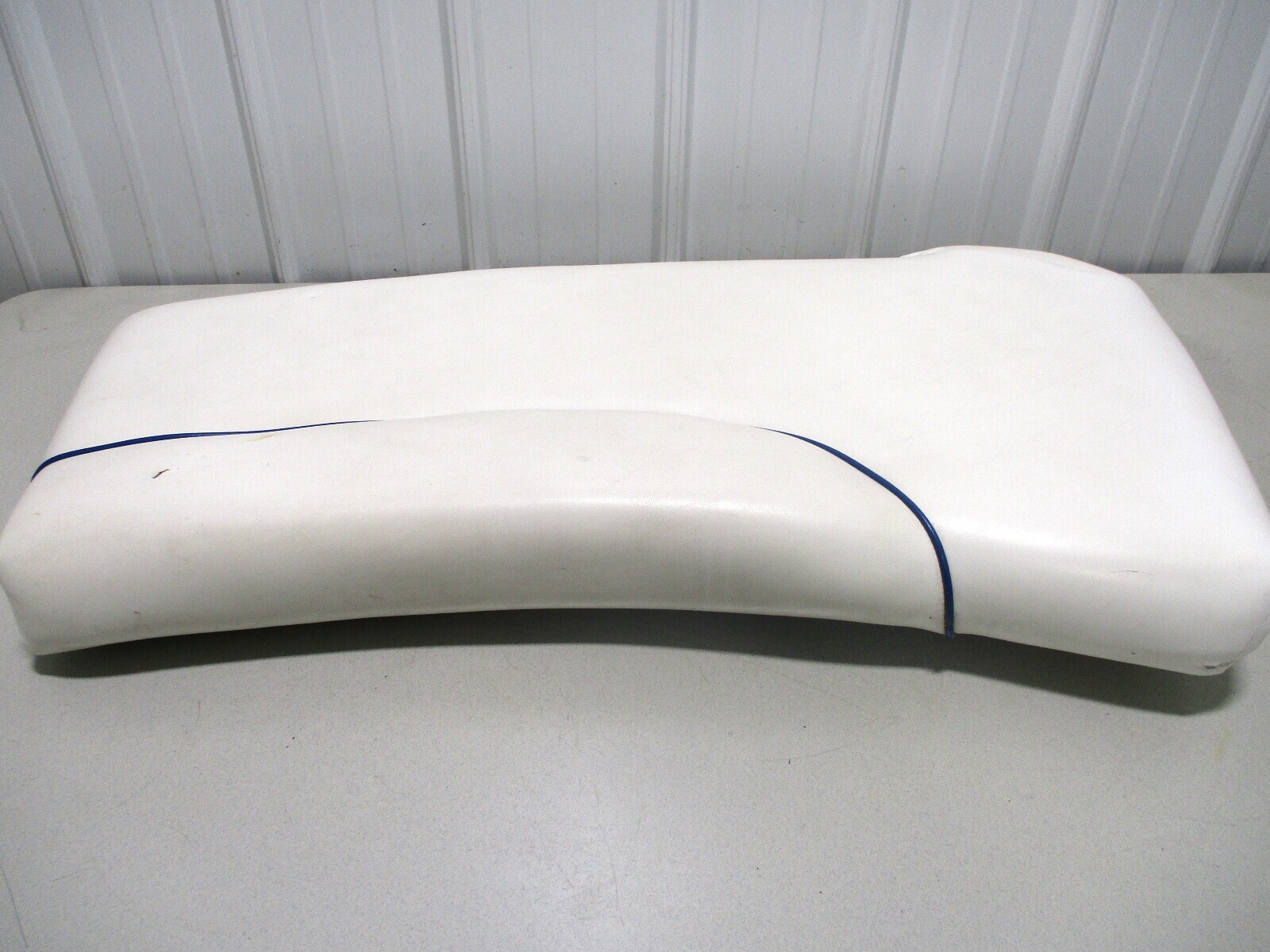1998 Sea Ray Signature 230 Boat Right STBD Bow Seat Cushion White & Blue Piping