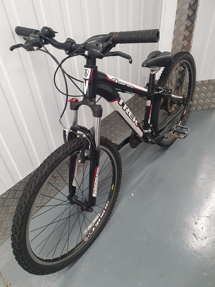 TREK 4300 26 インチクロスバイク TREK 4300 13