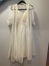 Vtg Peignoir Nylon Nightgown  Robe Set Ivory W Beige lace Dreamy Rogers 32