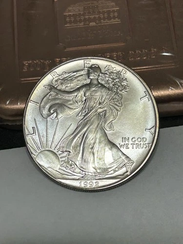 1992 American Silver Eagle 1 oz Uncirculated Light Toning