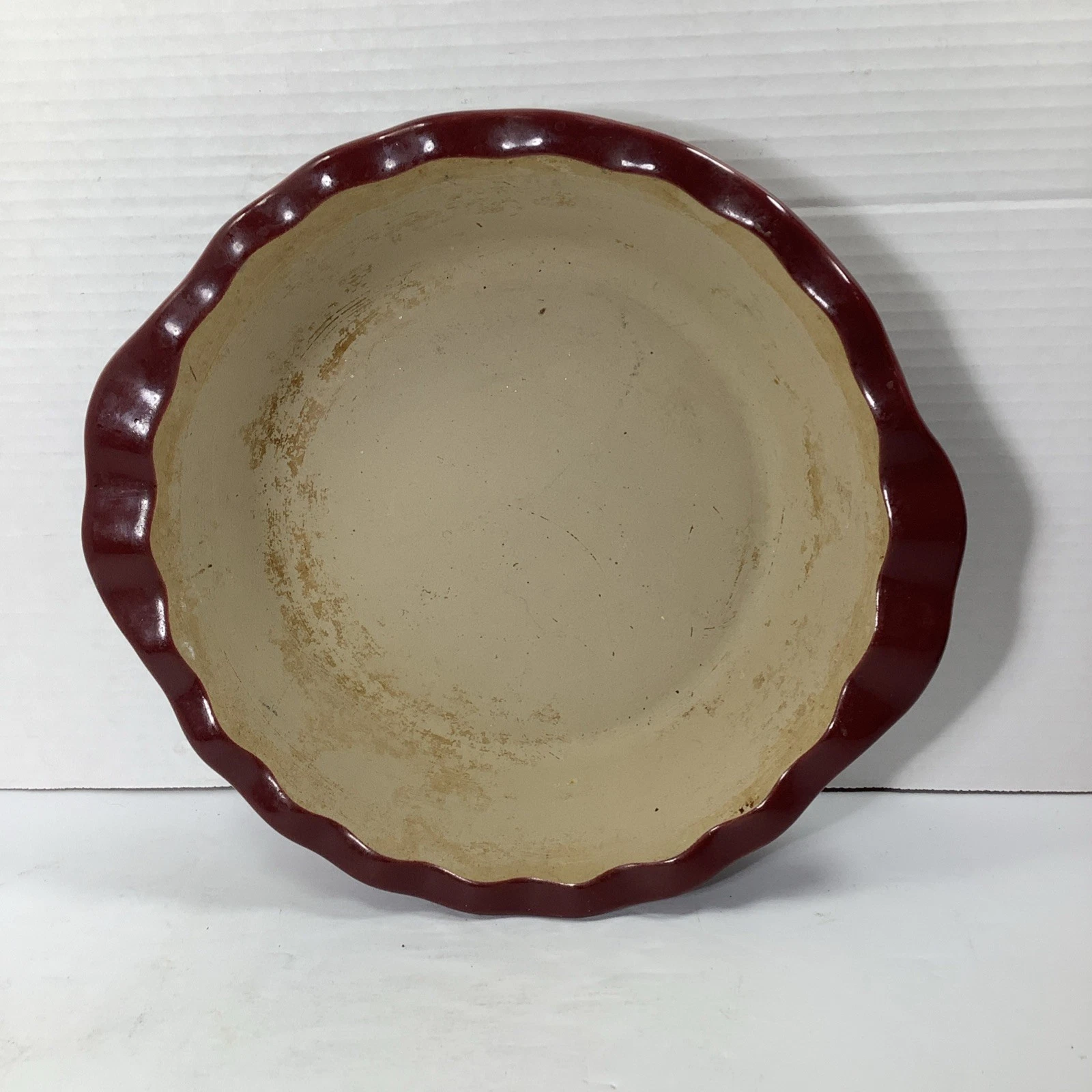 PAMPERED CHEF Stone Ware 9in Deep Dish Pie Plate Cranberry Scallop 1332