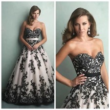 Ivory Gothic A-line Wedding Dresses Black Lace Open Back Applique Bridal Gowns