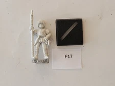 Citadel Miniatures Warhammer Bretonnian Men at Arms Billman Halberd F17