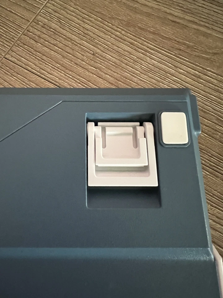 Redragon K668 RGB Gaming Keyboard, 104 Keys + Extra 4 Hotkeys, Red Switches - Image 4 of 4