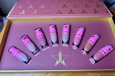 JEFFREE STAR ''OPEN HERE FOR NUDES'' MINI VELOUR LIQUID LIPSTICK BOX