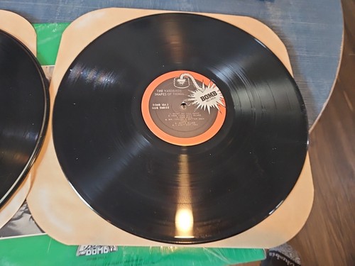 The Yardbirds, Shapes Of Things 1977 Bomb 104.5 CANADA IMPORT 2x LP'S EX+ - Picture 4 of 4