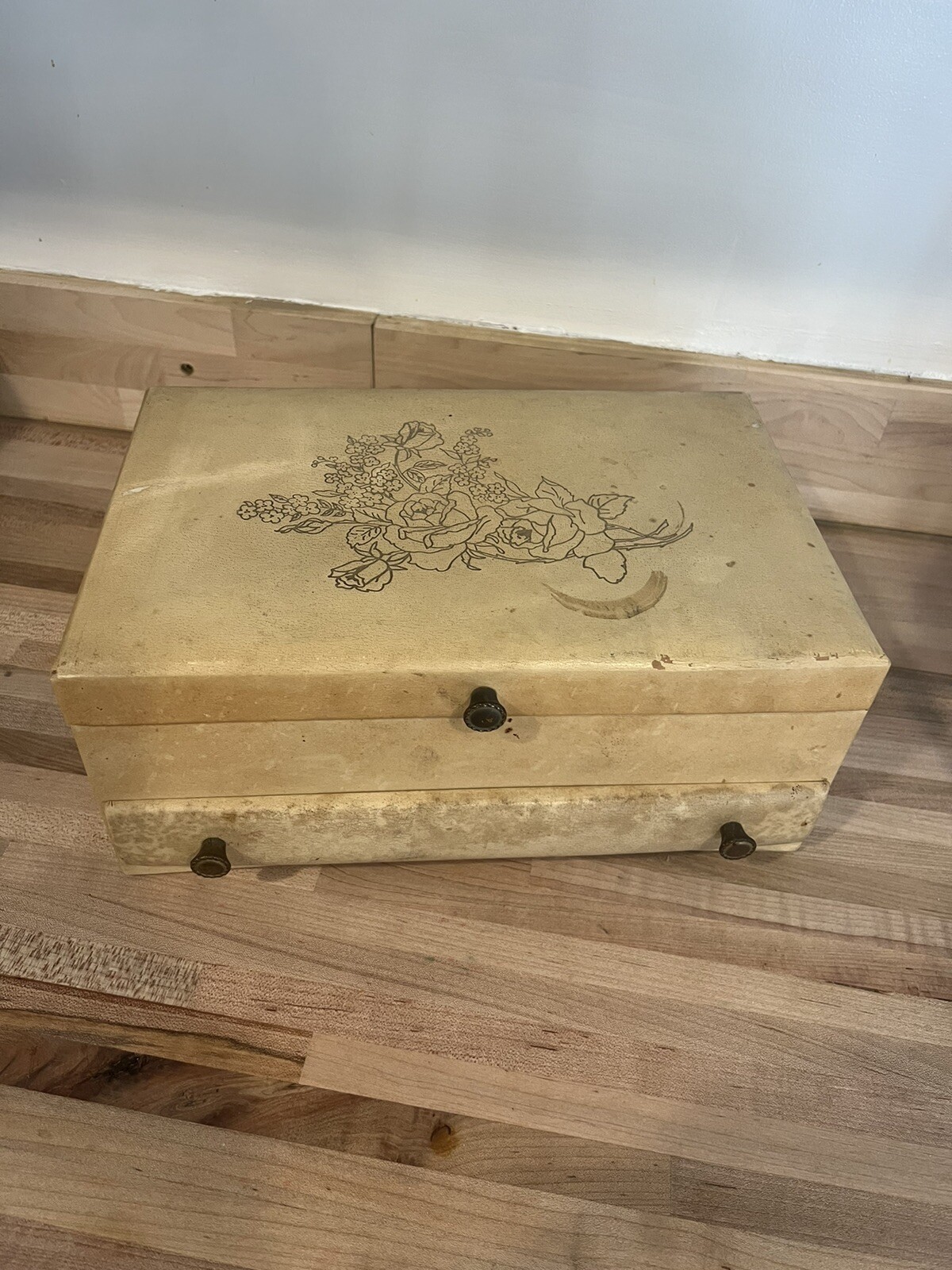 Vintage Lady Buxton Jewelry Box Cream Red Velvet Lining eBay