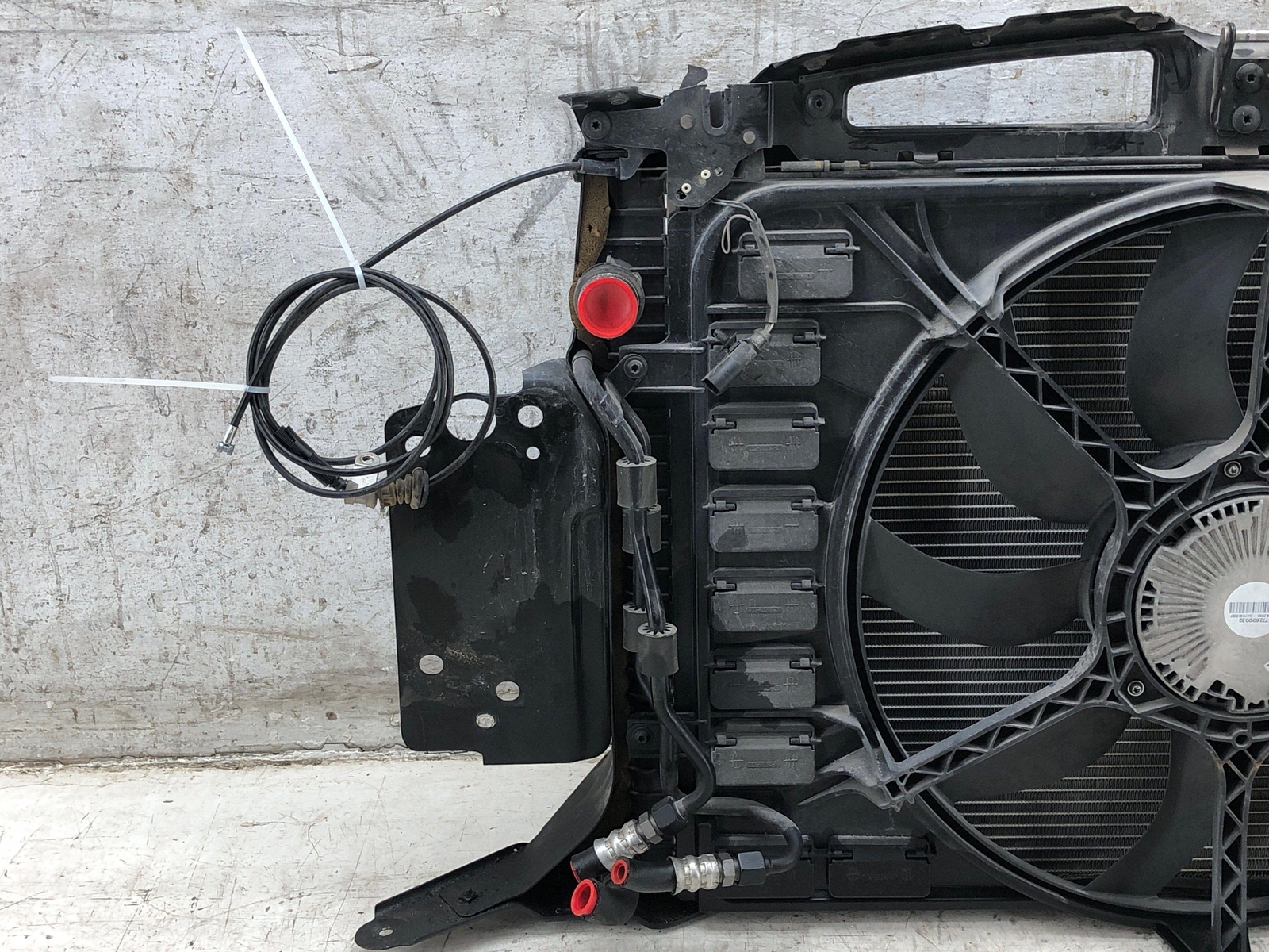 2006-2012 BENTLEY CONTINENTAL FLYING SPUR 6.0L RADIATOR COOLING FAN SUPPORT SET