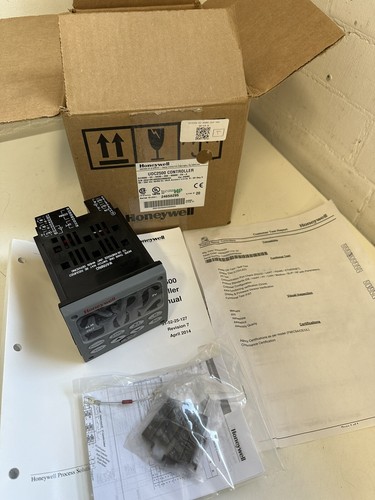 Honeywell DC2500-EE-0A00-200-0000-E0-0 UDC2500 CONTROLLER - Picture 6 of 6