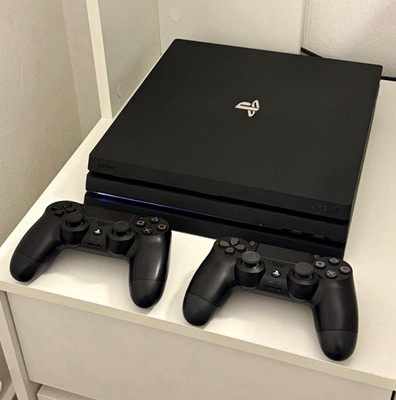 Sony PlayStation 4 Pro 1 TB Jet Black Heimkonsole 4K HDR