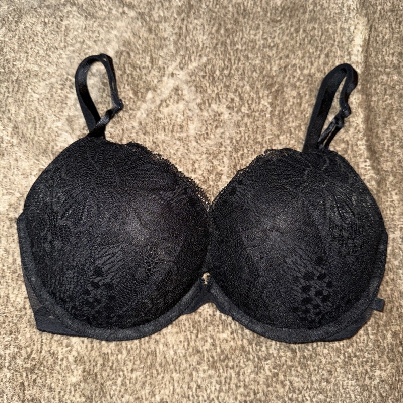 NWOT 2020 Victorias Secret Lace Push Up Convertible Black Bra 32DD