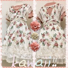 Axes Femme Floral Lace Dress and Rose Motif V-Neck Top Two-Piece Set M Japan