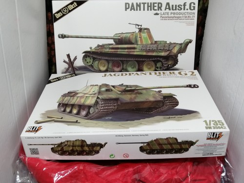 LOTTO : 2 PANZER DAS WERK SCALA 1:35 FOTOINCISIONI/CANNONI IN METALLO + 1 ZAINO
