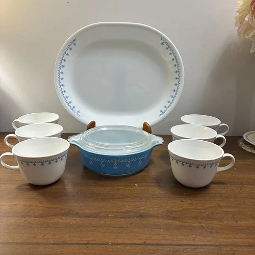 Vintage Pyrex Blue&White SnowFlake Garland 1 pt.Casserole Lid Corelle Cups Tray