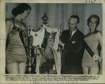 1950 Press Photo Mrs. Betty Ellen McAllister, crowned ''Mrs. America of 1950-51