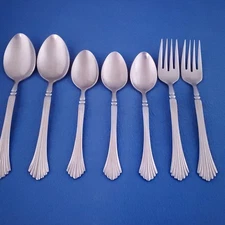 Stanley Roberts Rogers DRAMA (7) Pc Lot ~ Soup Spoons, Teaspoons, Salad Forks