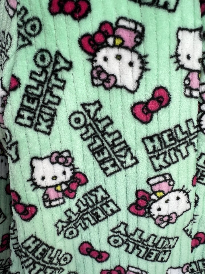 Sanrio Hello Kitty Plush Short Belted Soft Robe Women’s Size XL Mint