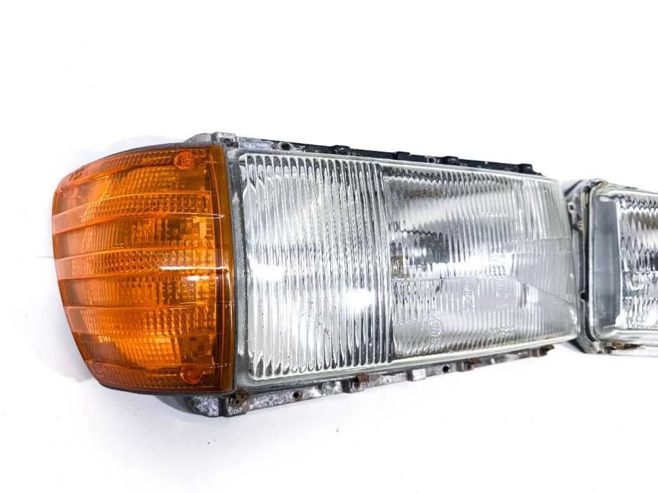 73-80 Mercedes W116 450SEL 300SD EURO Headlight Set L R w Turn Signals Bosch - Image 4 of 4