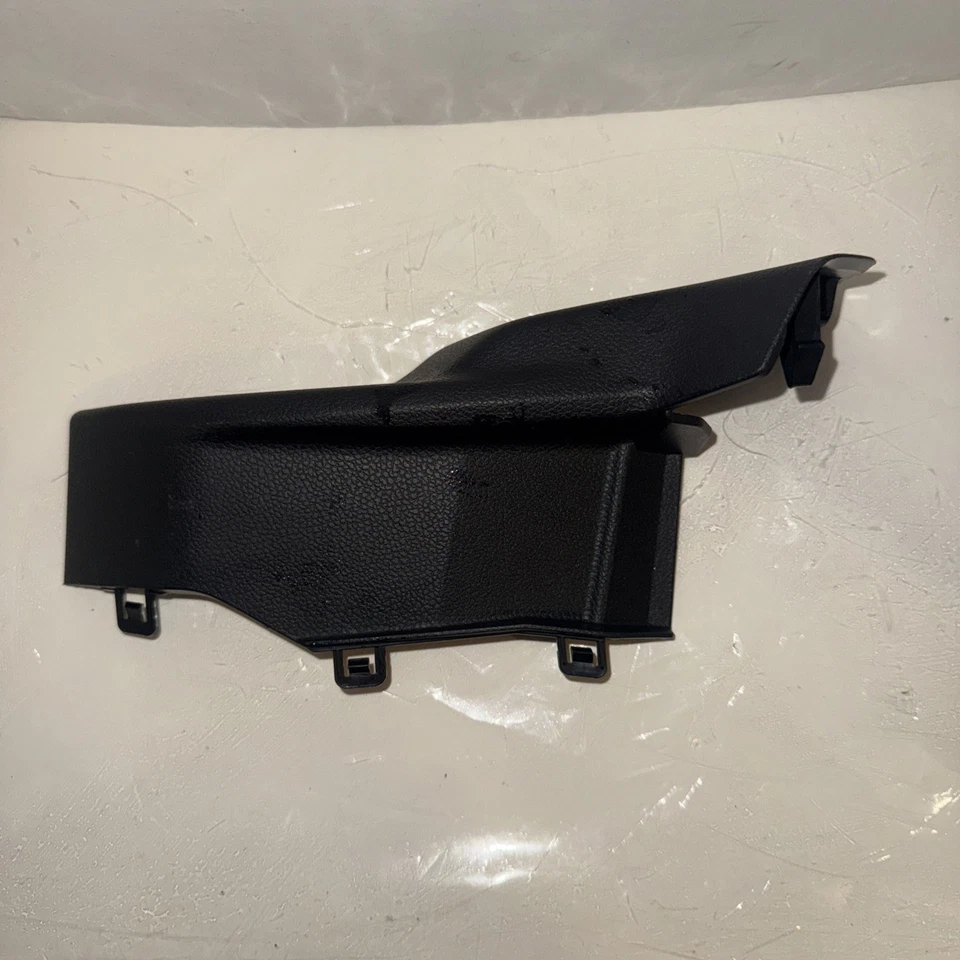 2024-2025 SUBARU IMPREZA TRASERO IZQUIERDO CINTURÓN DE SEGURIDAD GUÍA MOLDURA PANEL OEM Foto 2 de 4