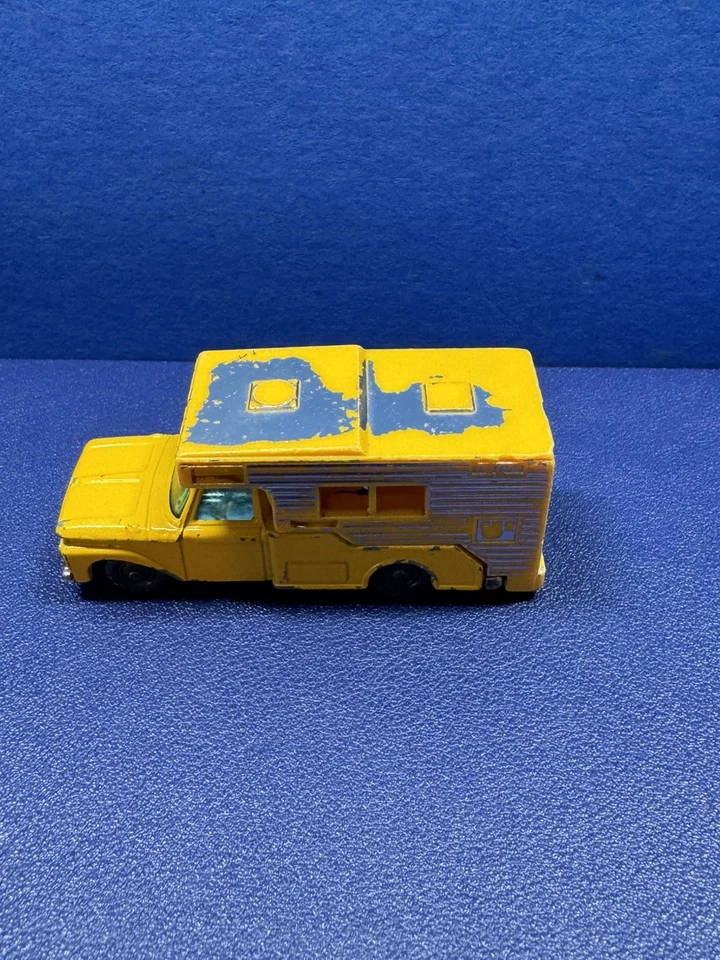 复古 Husky 黄色 1963 年福特 F350 Camper HO 压铸/塑料 20 世纪 60 年代房车卡车 — 第 3/4 张图片