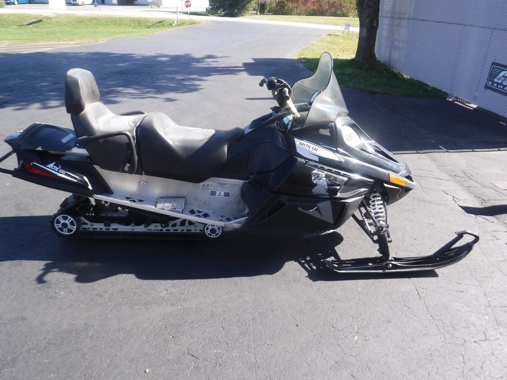 2017 Arctic CatÂ® LYNX 2000 LT ES WHITE BLACK