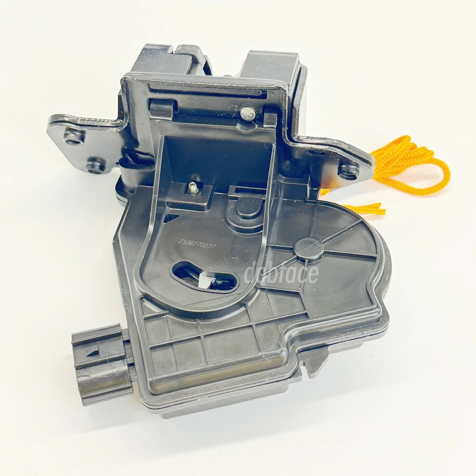 NEW DENSO TAILGATE LOCK ACTUATOR 69350-28151 TOYOTA HIGHLANDER PRIUS V xB xD - Image 3 of 4