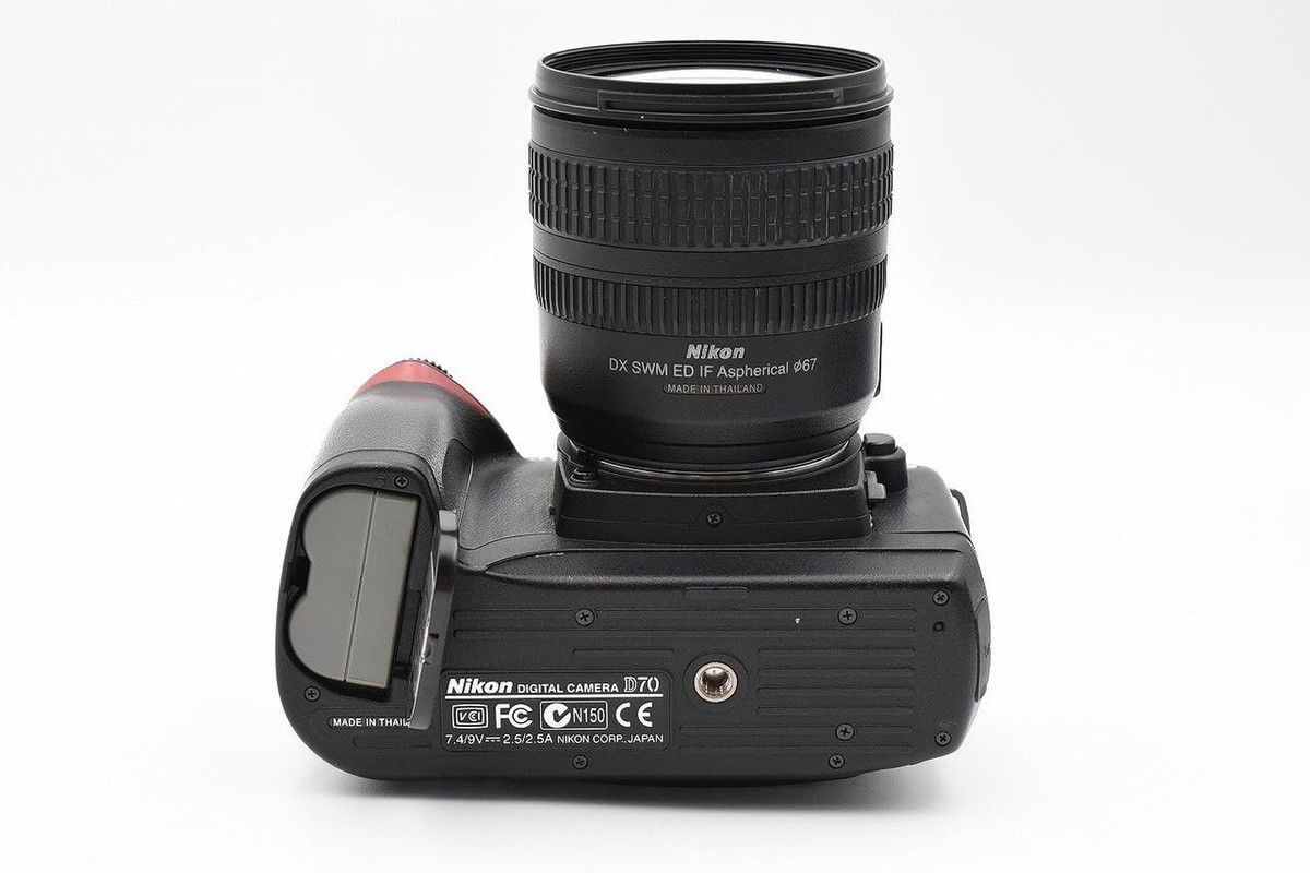 Nikon AF-S DX 18-70mm com ED Zoom NIKKOR : Camera Digital D70 Kit