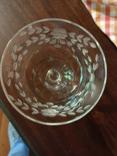 5 Glastonberry Lotus etched sherbet/champagne glasses vintage - Picture 3 of 6