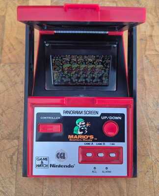 Nintendo Game and Watch Panorama screen Mario's bombs away TB-94 CGL