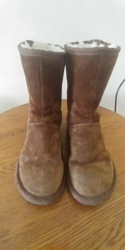 uggs with zipper on side