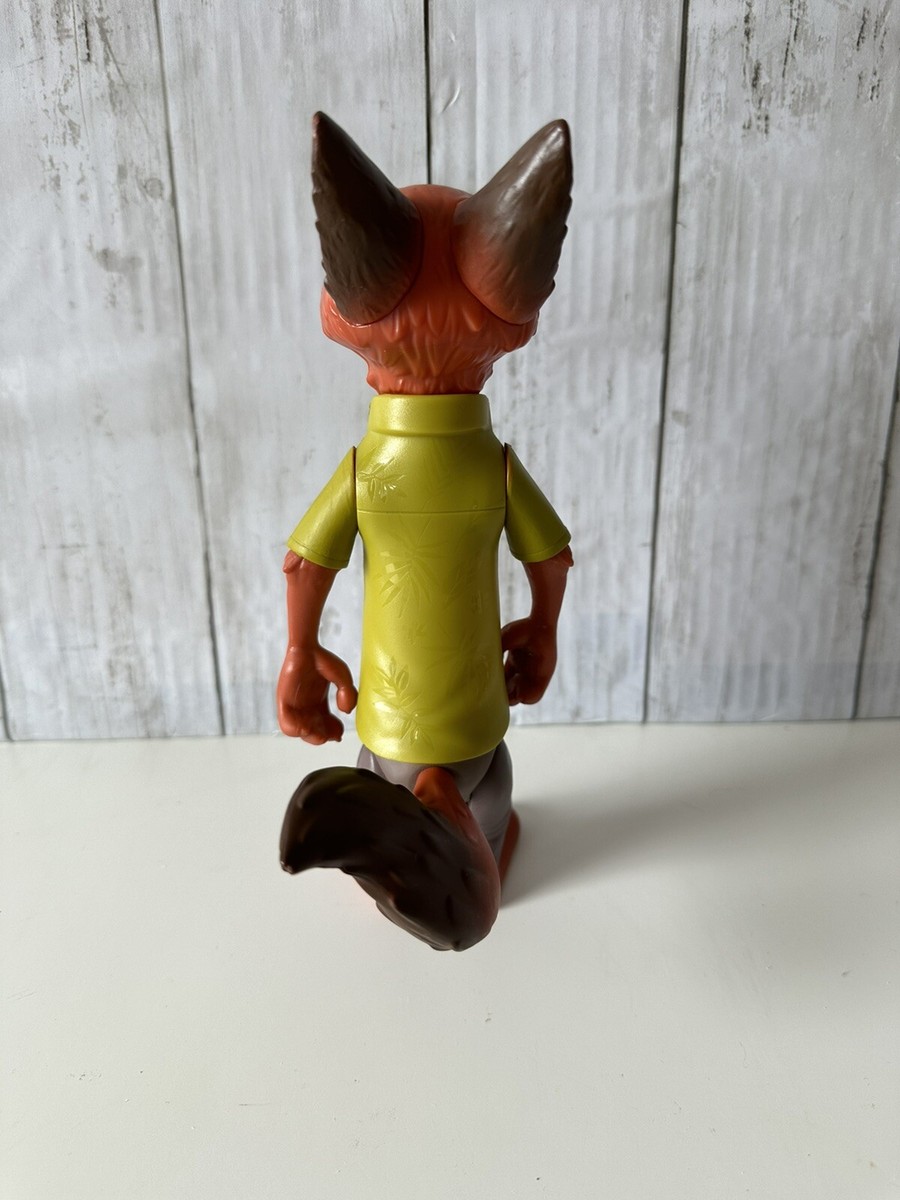 TOMY Nick Wilde Zootropolis Zootopia 9” Tall Action Figure