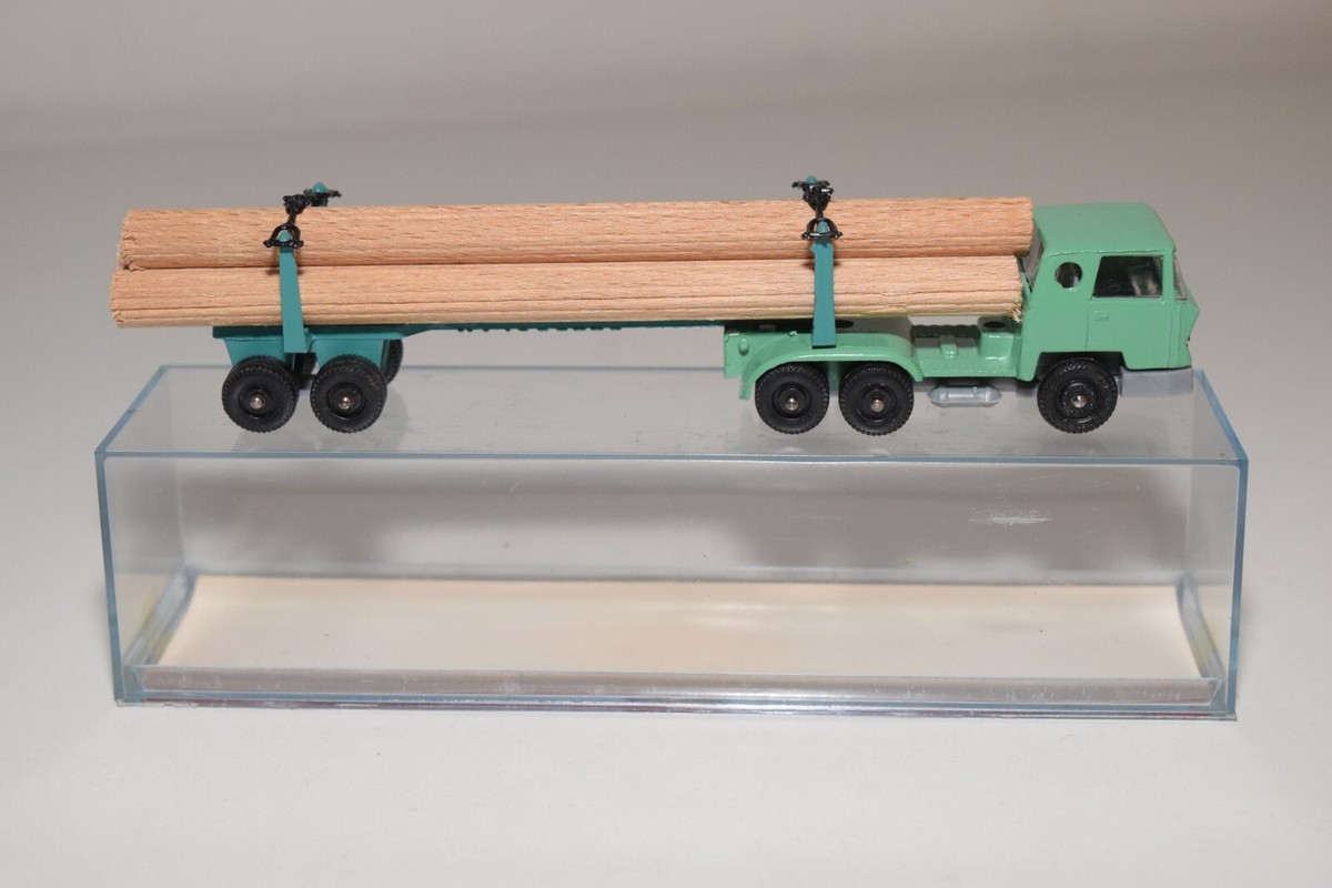 Majorette Road Eaters Set - Lamborghini Diablo and Model A Ford Truck