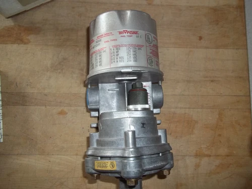 NEW ASCO TRIPOINT SB30DK ADJUSTABLE PRESSURE SWITCH W/ TD30A11 TRANSDUCER