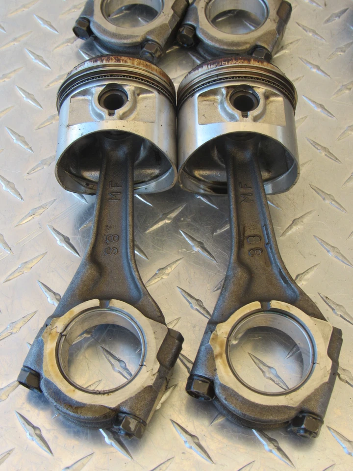1984 84 KAWASAKI ZN1300 ZN 1300 VOYAGER CONNECTING RODS & PISTONS - Image 2 of 4